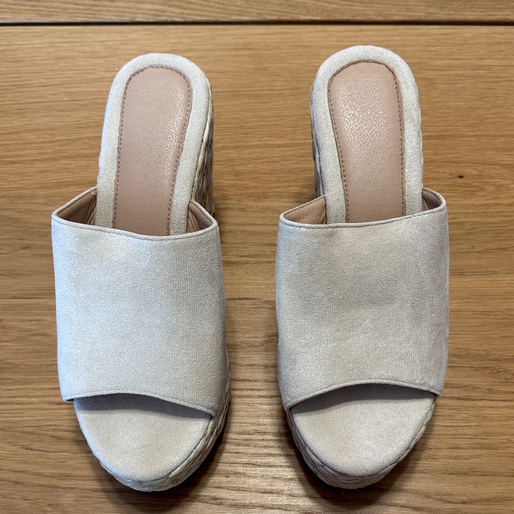 Elegant Cream Women's Wedge Sandals